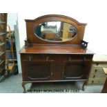 Late 19th/early 20thC sideboard with ornate mirror back (W137 D48 H152cm)