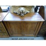 A Victorian satinwood chiffonier raised on ball feet (W109 D51 H85cm)