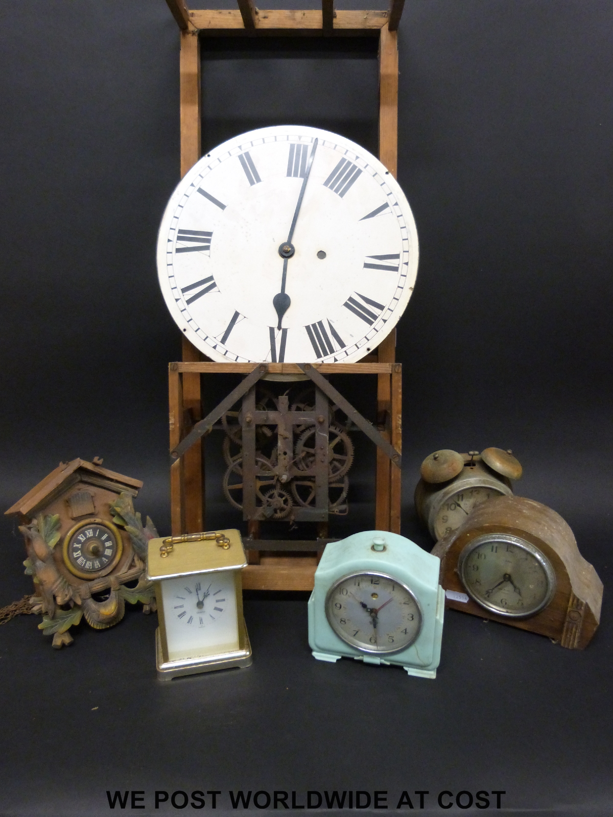 A quantity of clocks and parts for the hobby clock repairer, including dial clock, cuckoo clock etc.