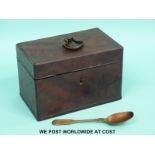 A small Georgian mahogany tea caddy (W15.