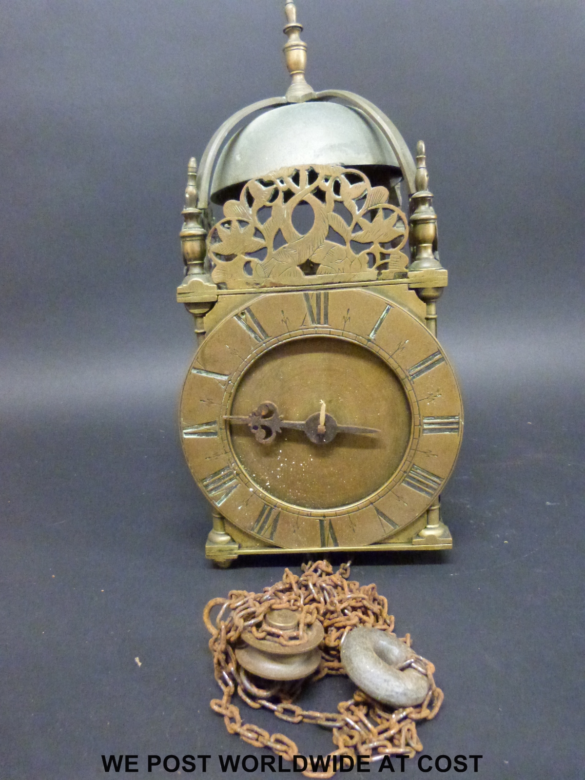 A large brass wall mounted lantern clock on oak bracket - Image 2 of 2