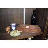 A mixed lot, to include: an Eastern carved glove type box,