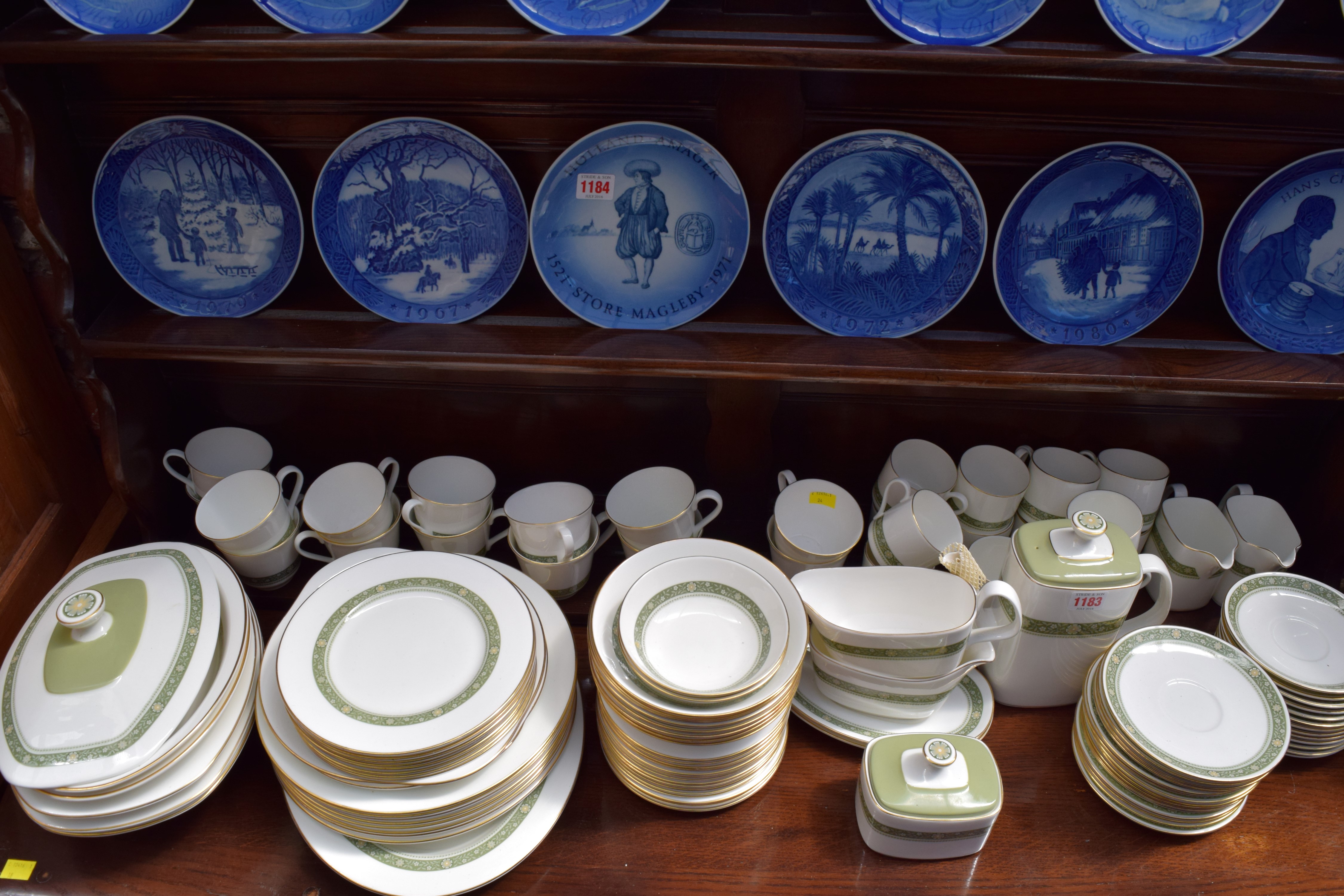 A Royal Doulton 'Rondelay' pattern part tea and dinner service.