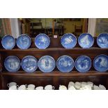 Six Royal Copenhagen blue and white commemorative plates, 18.