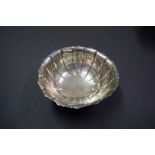 A late Victorian silver bowl, by Edward Barnard & Sons Ltd, London 1901, 14.5cm diameter, 154g.