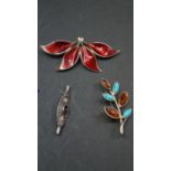 A vintage David Andersen Norwegian .925 sterling silver and red enamel leaf brooch, 6.