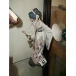Lladro oriental lady with parasol Excellent condition