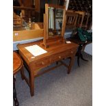Acorn man dining table and mirror