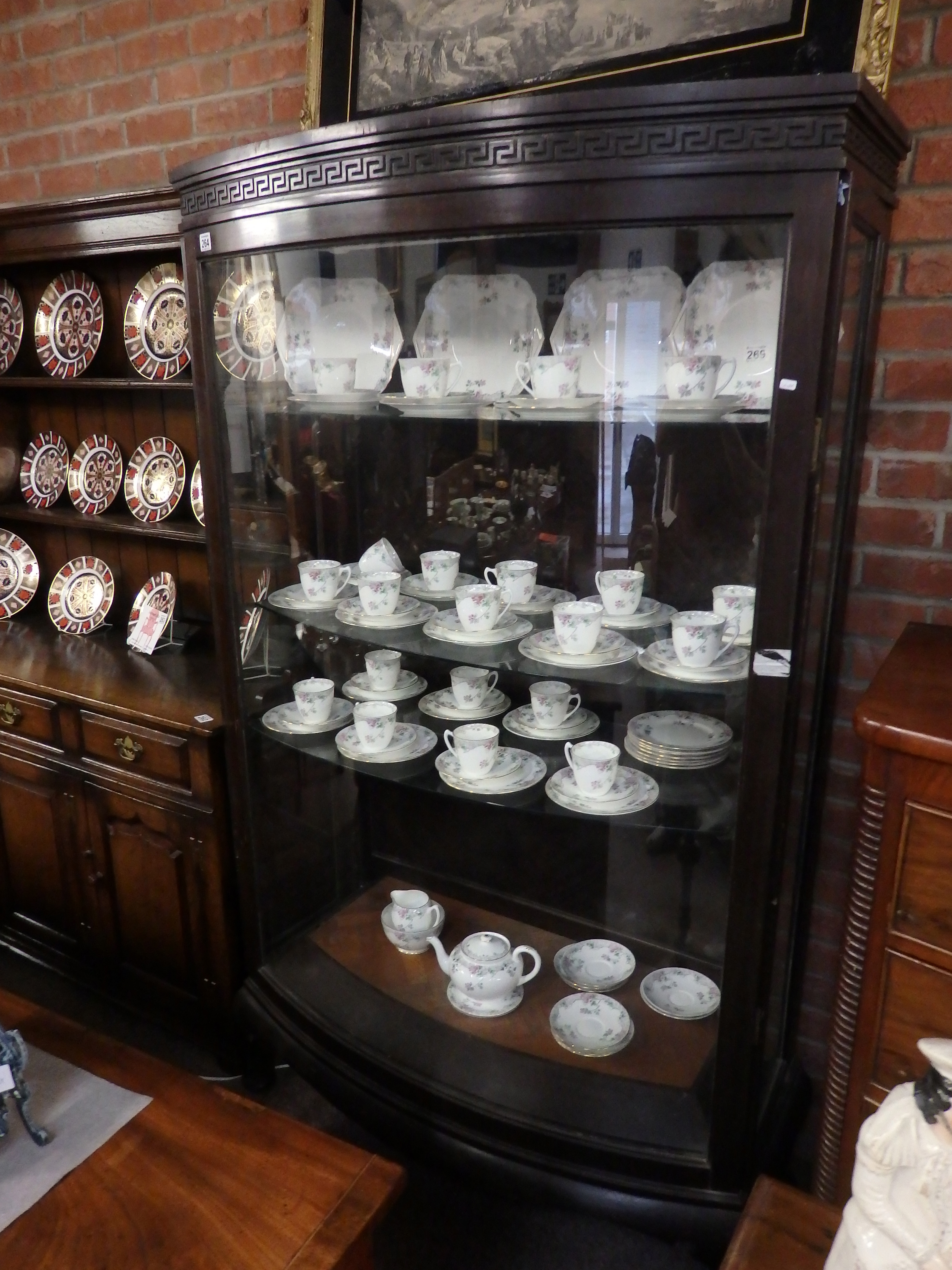 Museum display cabinet - Image 2 of 4