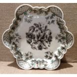 AN 18TH CENTURY CHINESE EXPORT GRISAILLE FAMILLE NIOR PORCELAIN DISH Decorated with central