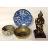 A COLLECTION OF EARLY 20TH CENTURY AND LATER ORIENTAL PORCELAIN AND BRASS ITEMS Comprising a large