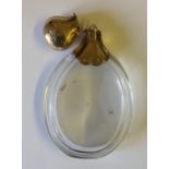 A 19TH CENTURY 14CT GOLD TOPPED PERFUME BOTTLE IN THE FORM OF A FLASK The oval faceted glass flask