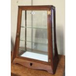 AN ART NOUVEAU PERIOD AND DESIGN OAK SHOP'S COUNTER TOP DISPLAY CABINET The outswept tapering