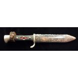 AN EARLY 20 TH CENTURY GERMAN WORLD WAR II HITLER YOUTH DAGGER The handle carved with a diamond