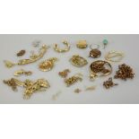 Assorted odd gold items, 33.20g