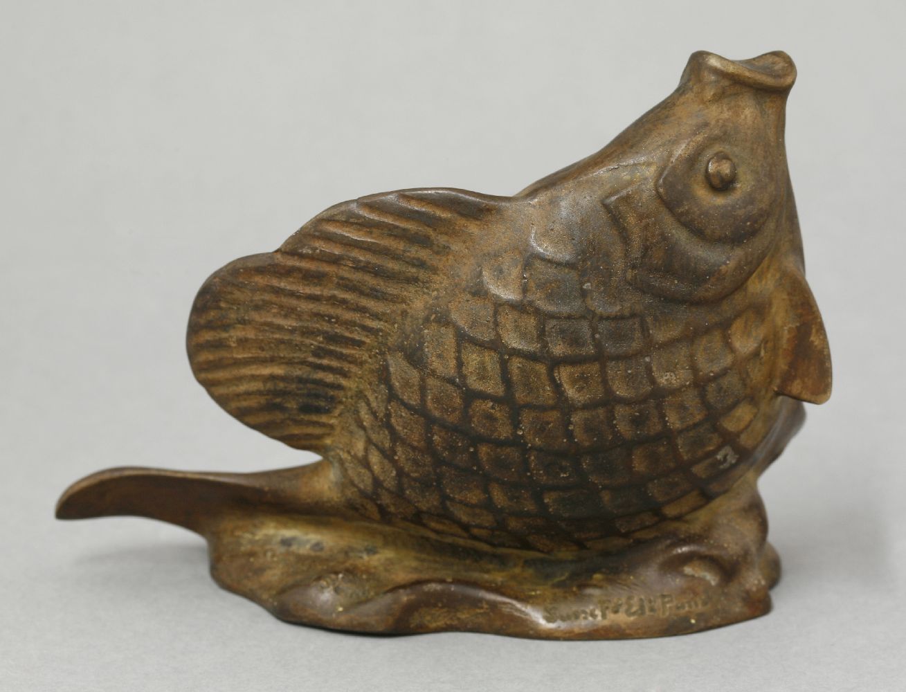 A bronze fish,by Édouard-Marcel Sandoz, signed and inscribed 'Susse Fr Edn Paris',10.5cm - Image 2 of 3