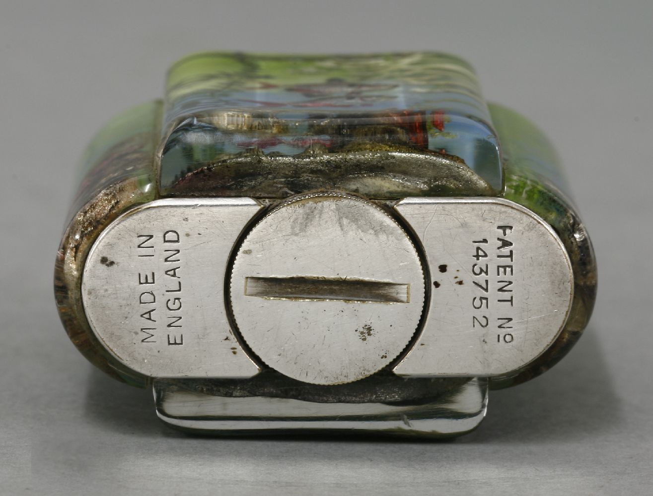 A Dunhill 'Aquarium' table lighter, 1950s, with plated mounts and with lucite panels of fish, one - Image 4 of 4