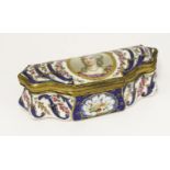 A Sèvres-style dressing table box,19th/20th century, the hinged cover with a gilt reserved