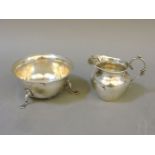 A small silver jug, and a pedestal bowl, 4oz