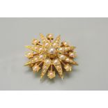 A 9ct gold reproduction cultured pearl star burst brooch