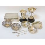 Silver items, two pairs of pierced dishes, golf trophy, by Goldsmiths and Silversmiths Company