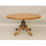 A Victorian walnut oval loo table, 130 x 89cm