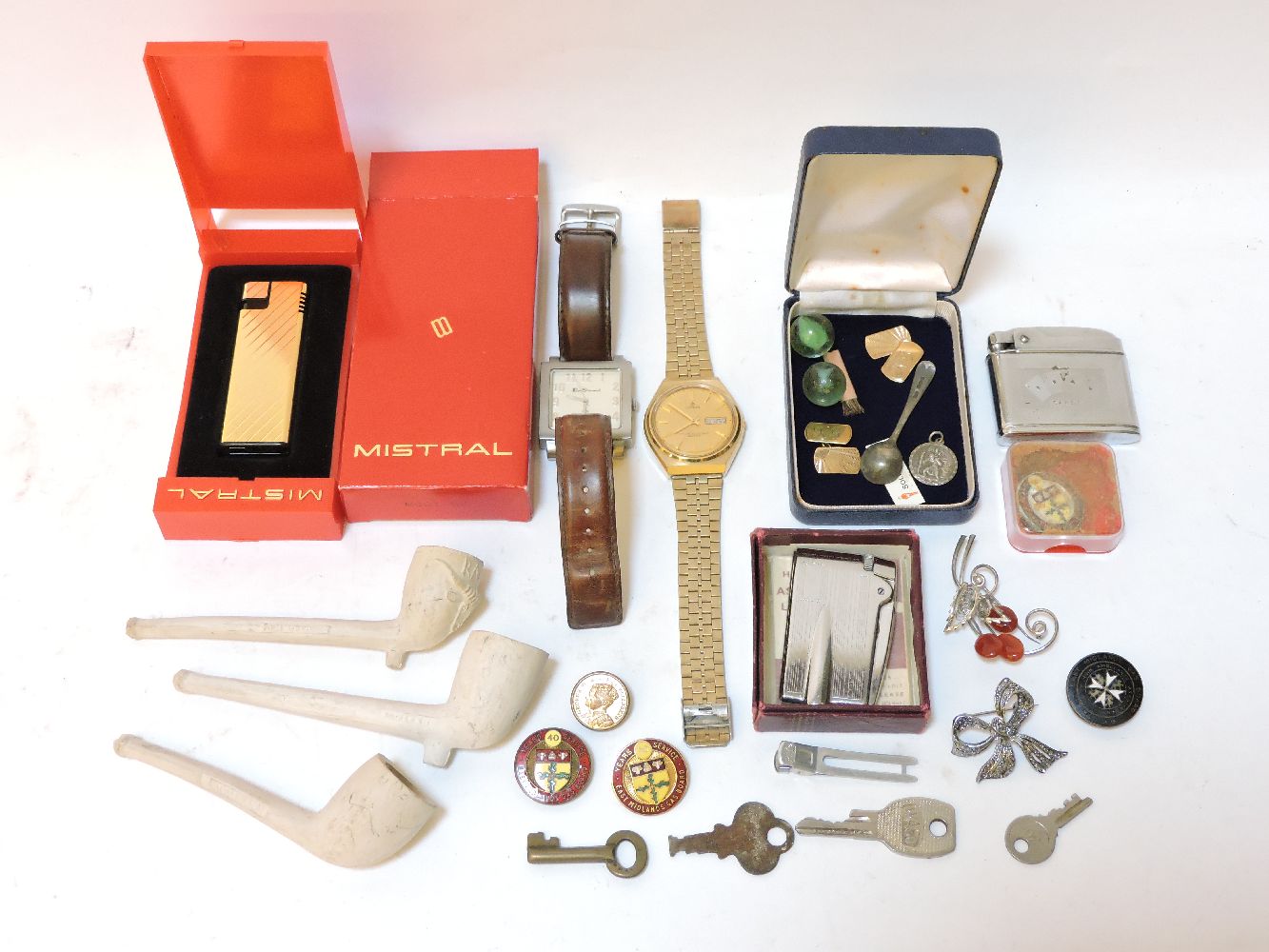 A collection of costume jewellery and watches, to include a pair of 9ct gold cufflinks with engraved