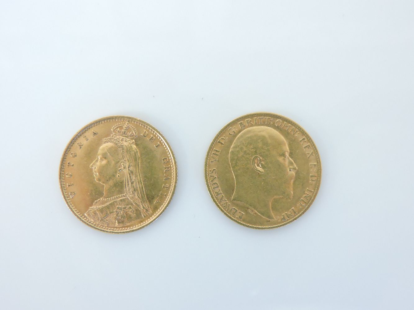 A Victorian gold half sovereign, Jubilee head 1890, and an Edward VII gold half sovereign, 1905 - Bild 2 aus 2