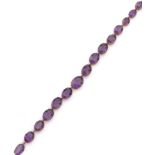 ANNEES 1840COLLIER AMETHYSTESIl se compose d’une suite d’améthystes ovales en châtons à griffes