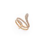 BAGUE SERPENT. pavée de diamants taille brillant. Monture en or rose 18K.. Poids brut : 3,1 gr.. TDD