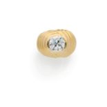 A 3,06 carats diamond and gold ring.