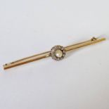 BAR BROOCH MARKED 18CT AND SET TO THE CENTRE WITH A CULTURED PEARL AND OLD-CUT DIAMOND CLUSTER