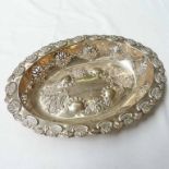 OVAL SILVER FRUIT DISH WITH EMBOSSED & PIERCED DECORATION BIRMINGHAM 1899