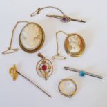 9CT GOLD CAMEO BROOCH AND ONE OTHER CAMEO BROOCH, 9CT GOLD GEM SET RING, 9CT GOLD OPENWORK