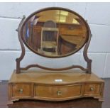 20TH CENTURY INLAID MAHOGANY DRESSING TABLE MIRROR OF SERPENTINE FRONT & 3 DRAWERS BRACKET