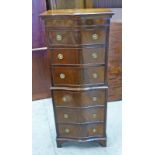 MAHOGANY CHEST WITH SHAPED FRONT OF 6 DRAWERS