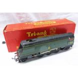 TRIANG R356S 4-6-2 BATTLE OF BRITAIN CLASS WINSTON CHURCHILL RN34051 LOCOMOTIVE, BOXED