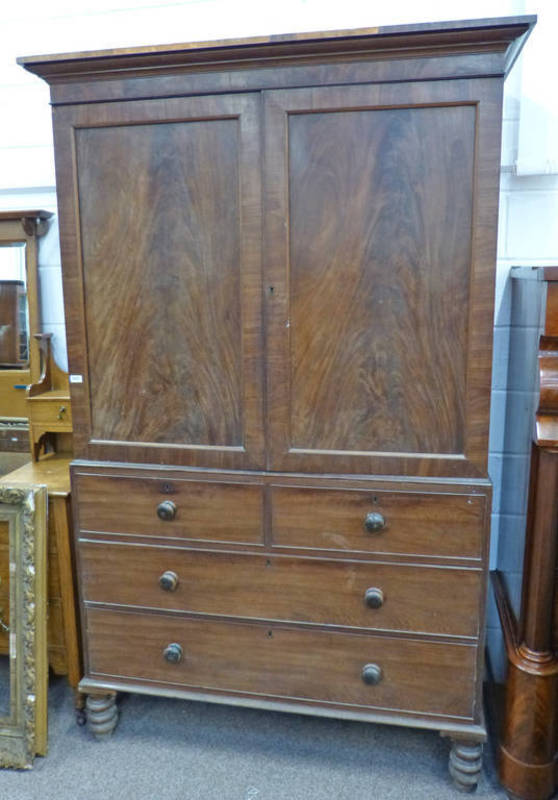 19TH CENTURY MAHOGANY LINEN PRESS WITH 2 PANEL DOORS WITH 2 SHORT OVER 2 LONG DRAWERS ON TURNED