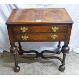 EARLY 20TH CENTURY BURR WALNUT CUTLERY CANTEEN ON TURNED SUPPORTS ON BUN FEET