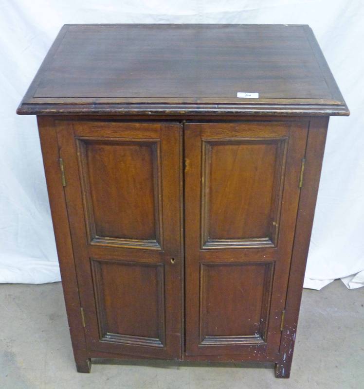 MAHOGANY CABINET WITH 2 PANELLED DOORS