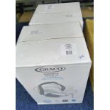 2 BOXES LABELLED 'GRACO SNUGFIX' CAR SEAT, AND A BOX LABELLED 'GRACO SNUGFIX ISOFIX BASE'.