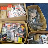 4 BOXES OF VARIOUS CYCLE EQUIPMENT INCLUDING GLOVES, DIGITAL PUMPS,