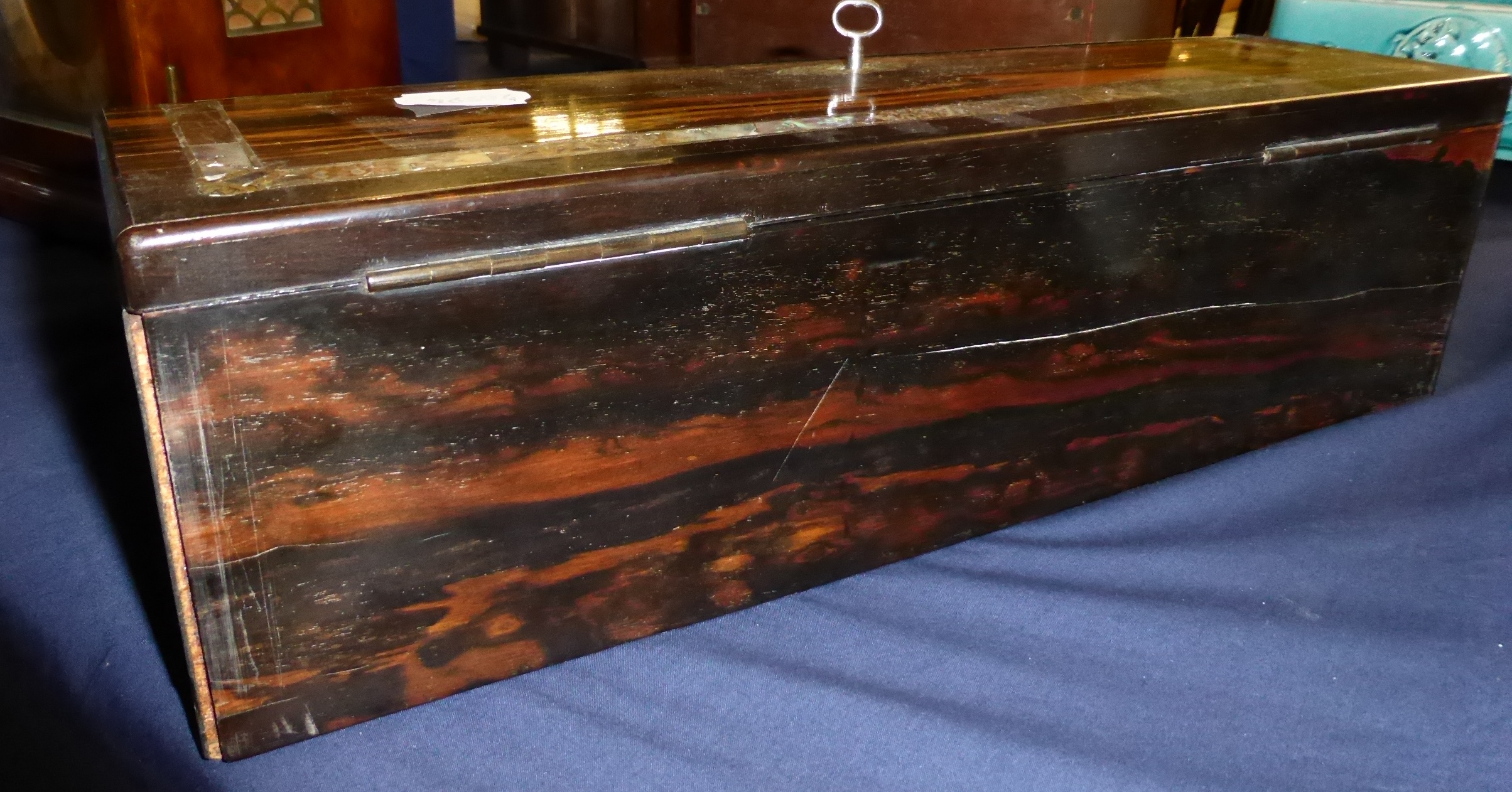 A rosewood writing slope - Image 6 of 6