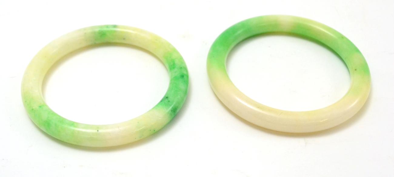 Two dyed quartzite bangles - Image 5 of 5