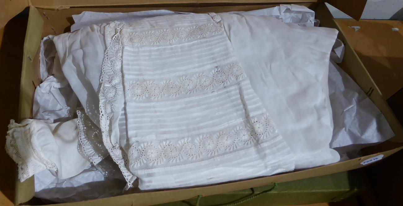 A quantity of 19th century and later lace, christening gown etc. - Image 2 of 5