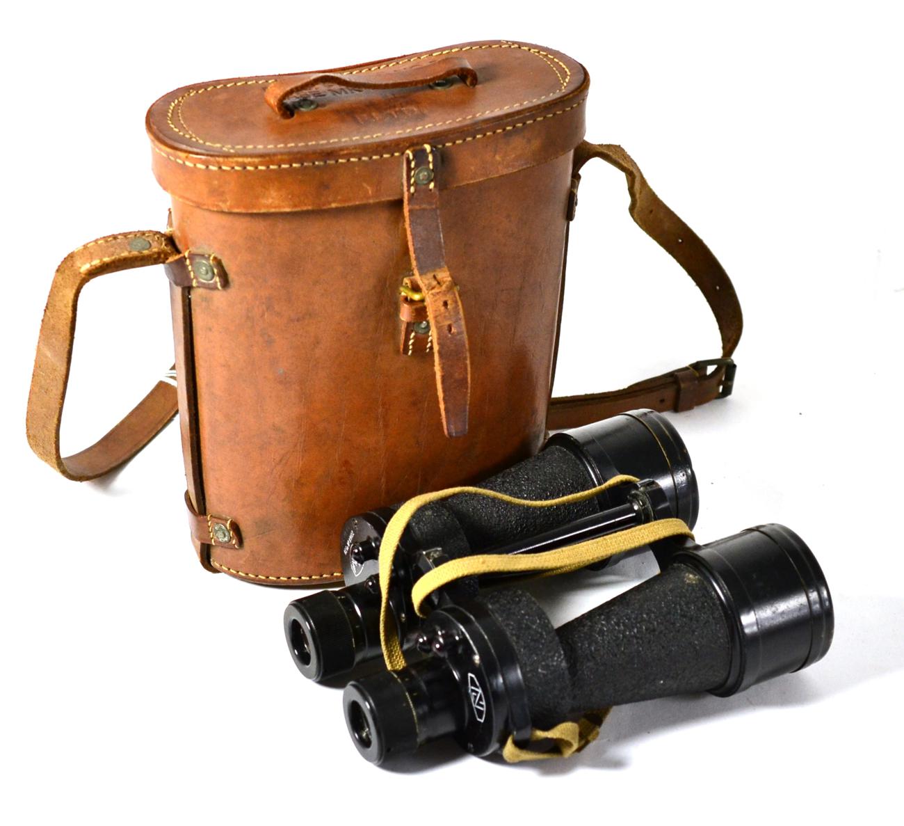 A Pair of Second World War Ross Bino Prism No.5 Mk.VA x7 Binoculars, stamped Reg. No. 89102 and 05.