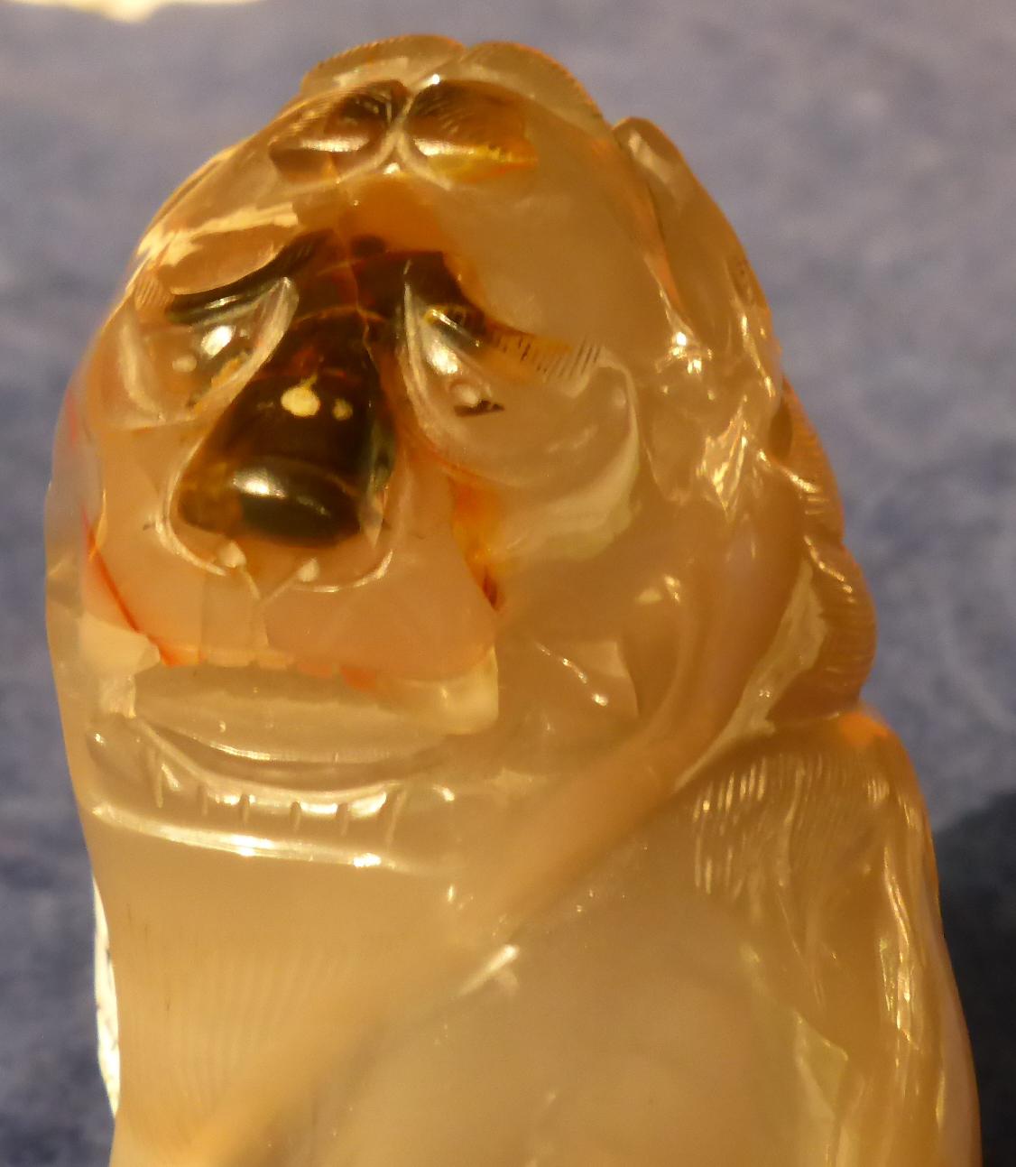 A Chinese carved hardstone lion - Image 4 of 8