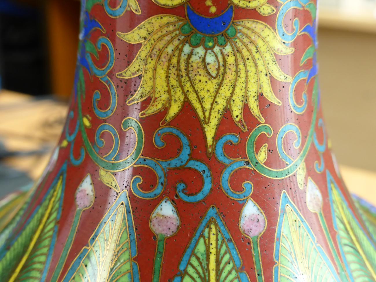 A Japanese cloisonne bottle vase, 28cm high Generally good condition. Sold as seen. - Image 4 of 8