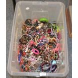 A quantity of costume jewellery