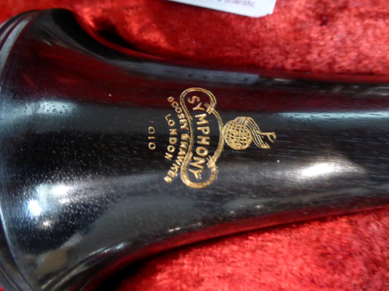 Boosey & Hawkes Symphony 1010 Clarinet with original barrel and No.2 B&H 1010 mouthpiece, fitted - Image 3 of 12
